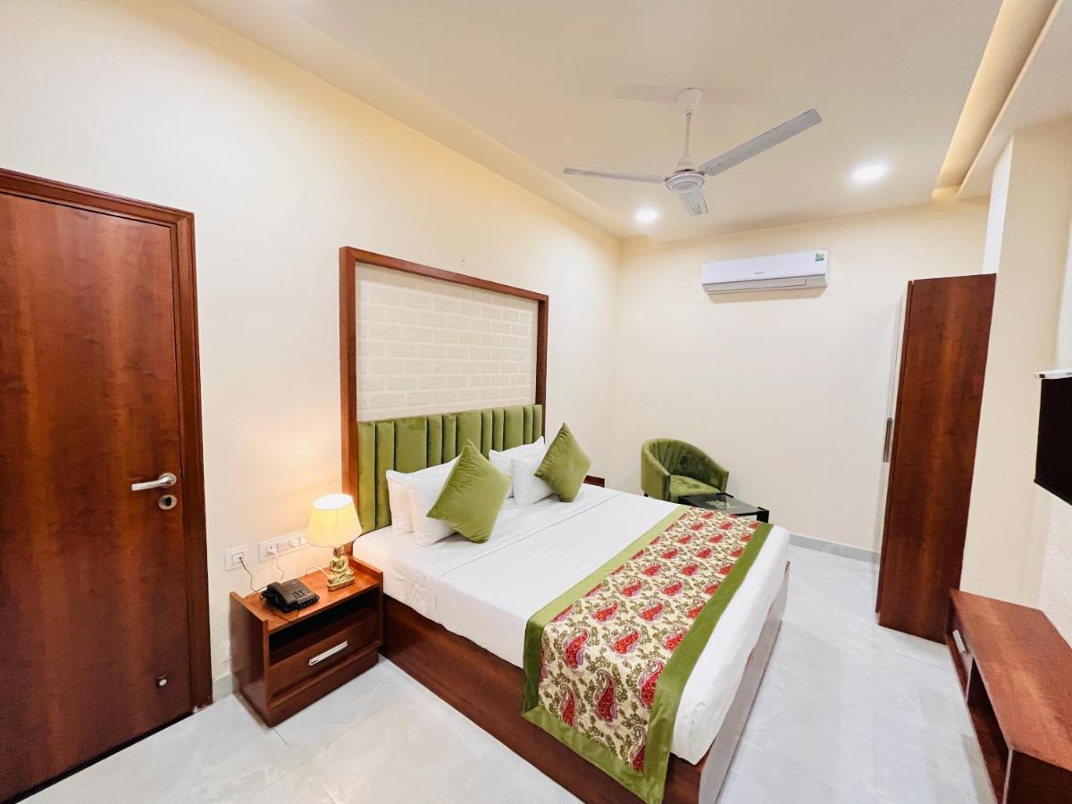Hotel The Orchid Tree Amritsar - Walking From Golden Temple Экстерьер фото